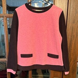 Chic Women's Pink and Black Crew Neck Sweater